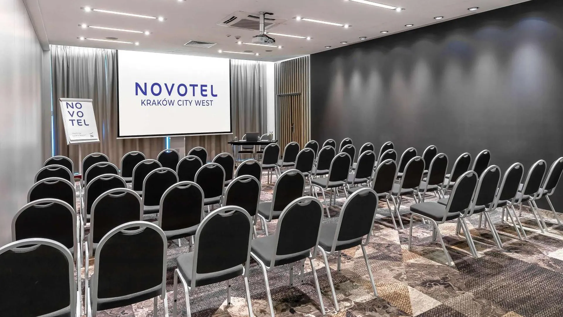 Szálloda Novotel Krakow City West