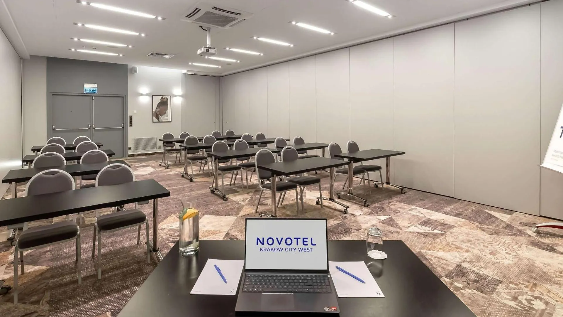 Novotel Krakow City West 4*,