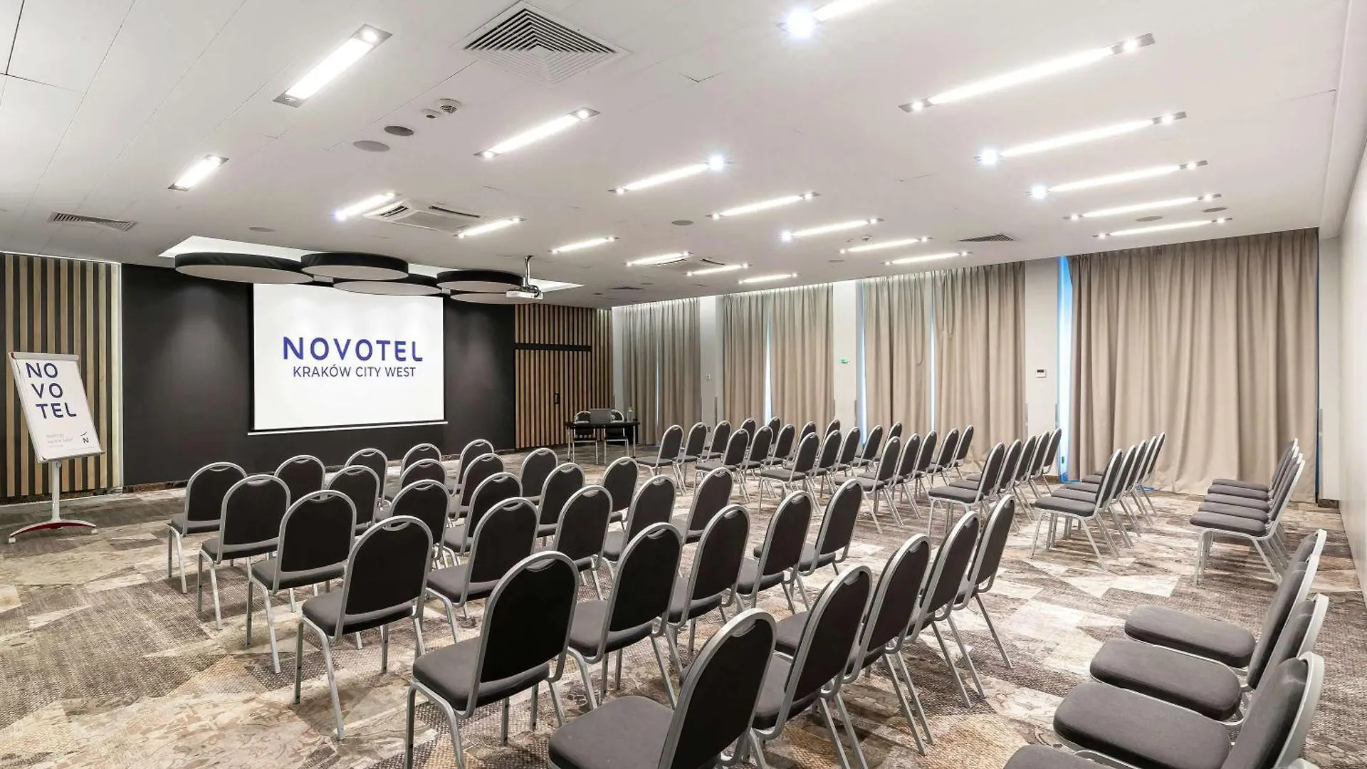 **** Szálloda Novotel Krakow City West Lengyelország