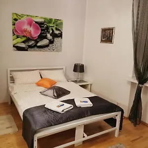 https://klimatyczna-kawalerka-w-centrum-warszawy.warsawhotelspoland.com