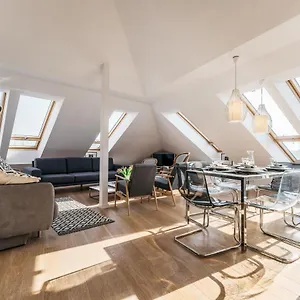 Penthouse Skyline - Loftaffair Apartament