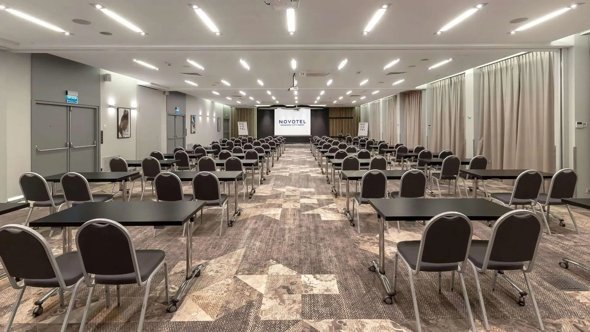 Novotel Krakow City West Hotel